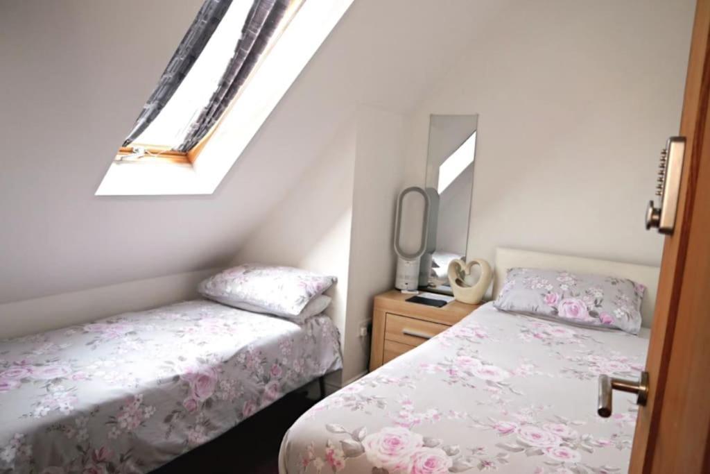 Hen & Stag Retreat Weekend Stay Sleeps 10 To 30 Thetford Exterior foto